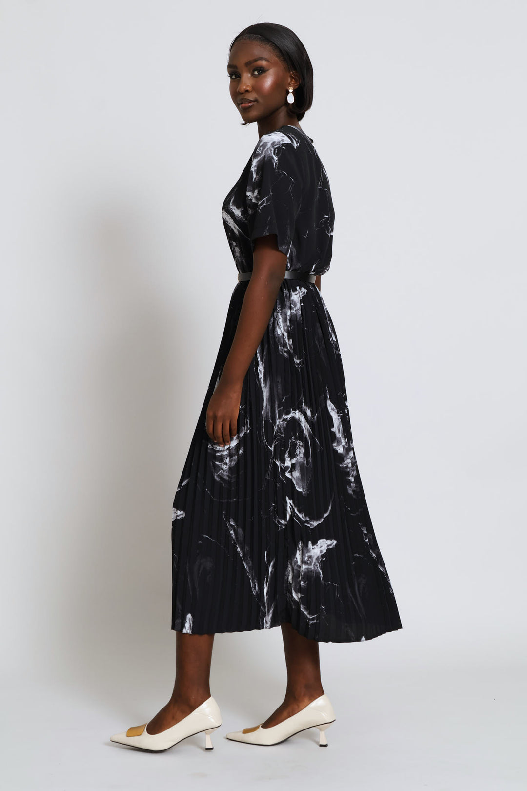 Pu Belt Pleated Maxi Dress - Black/Cream