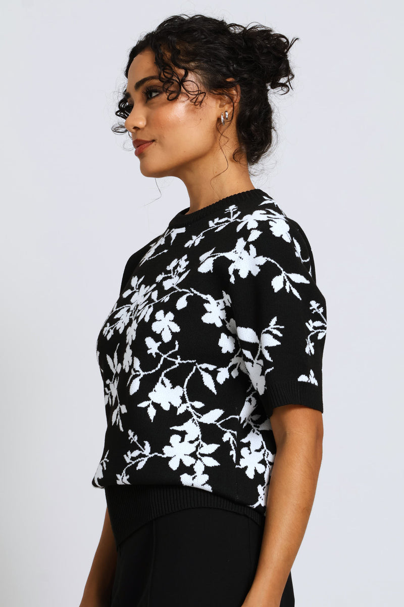 Floral K/Wear Pullover - Black/White