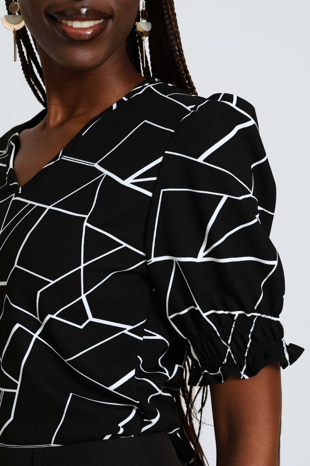 Geo Print Puff Sleeve Blouse - Black/Cream