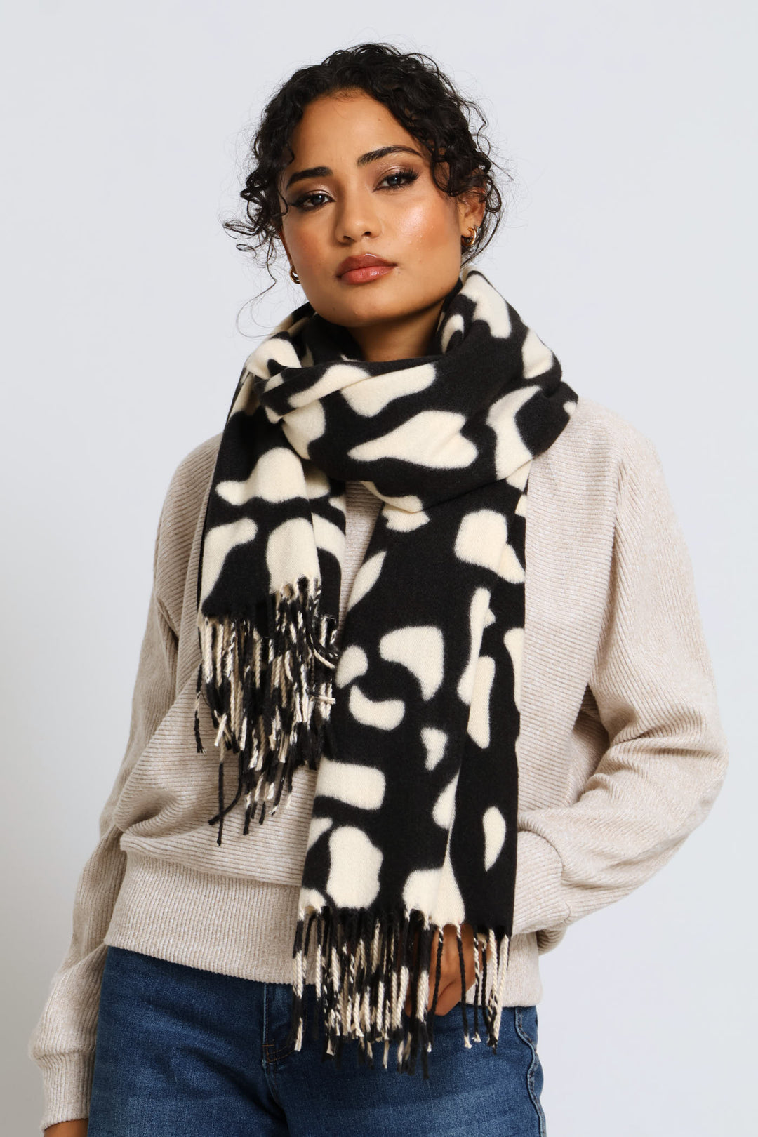 Pebble Print Tassel Scarf - Dark Grey