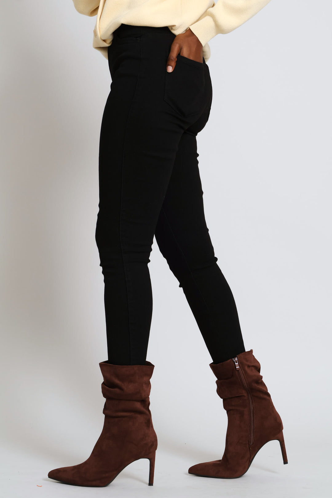 Push Up Hiwaist Skinny Jean - Black