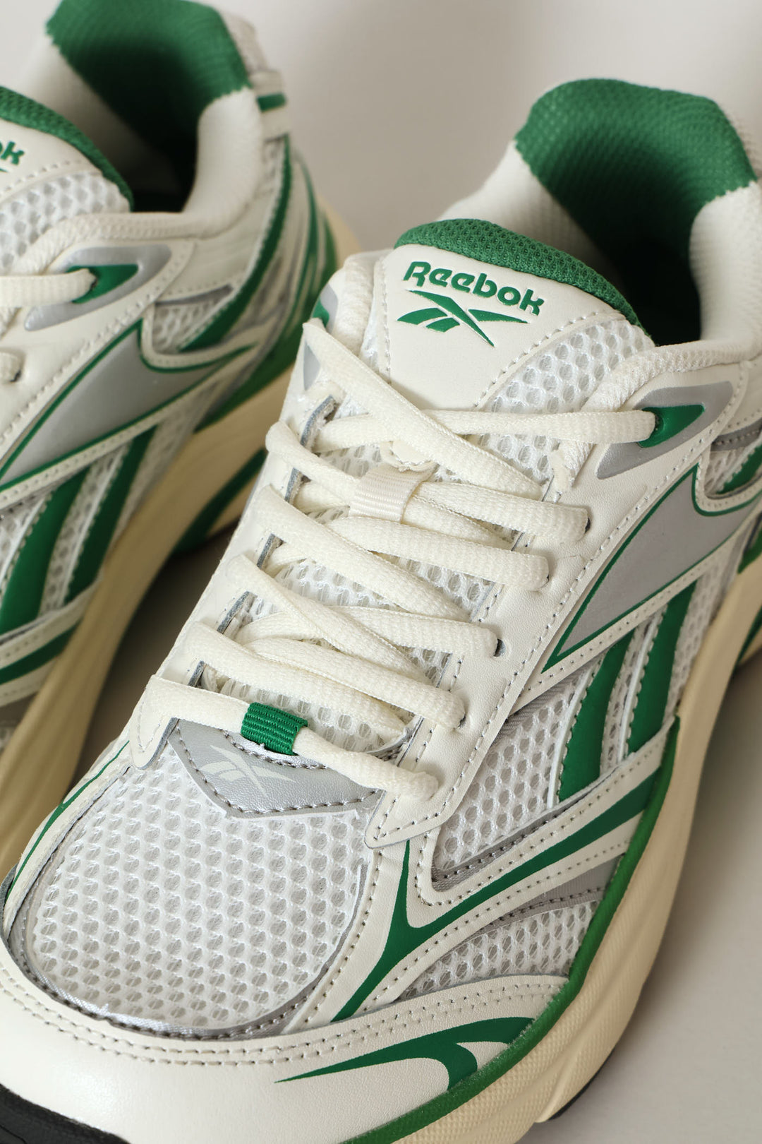 Belwave Fashion Trainer - White/Green