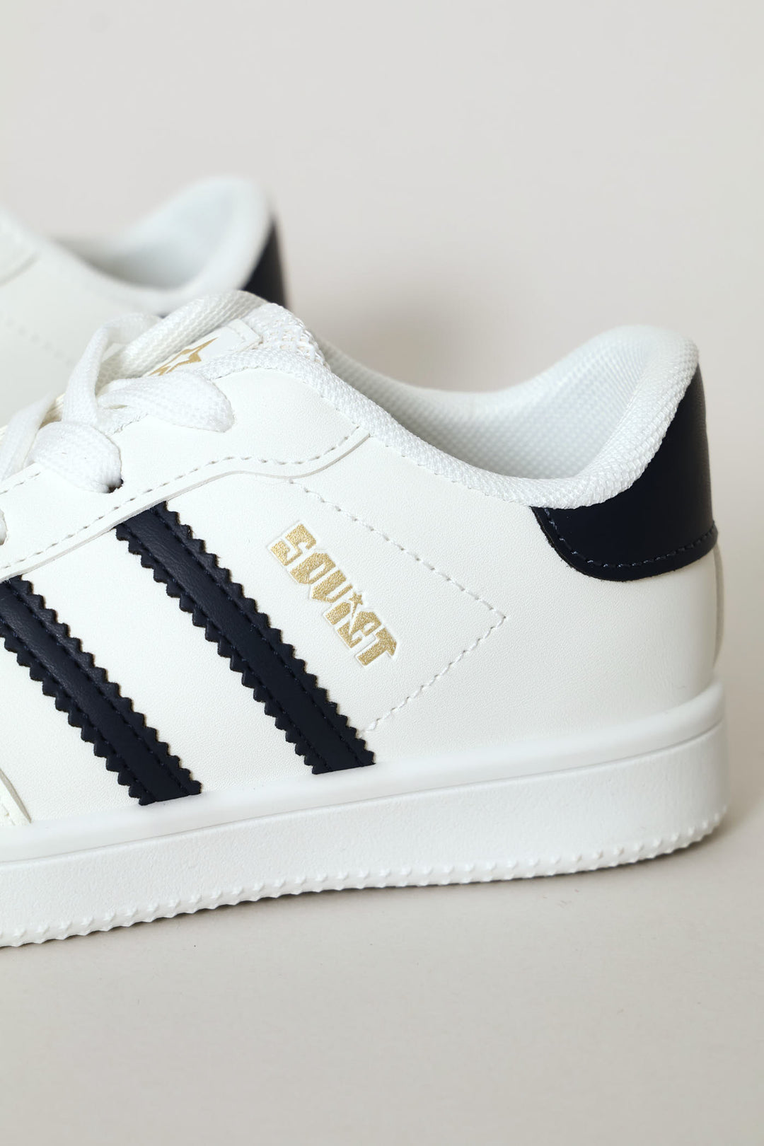 Pre-Boys Isla Sneaker - White