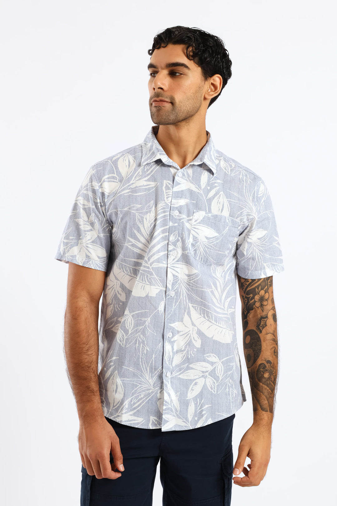 Tropical Leaf Resort Shirt - Light Blue
