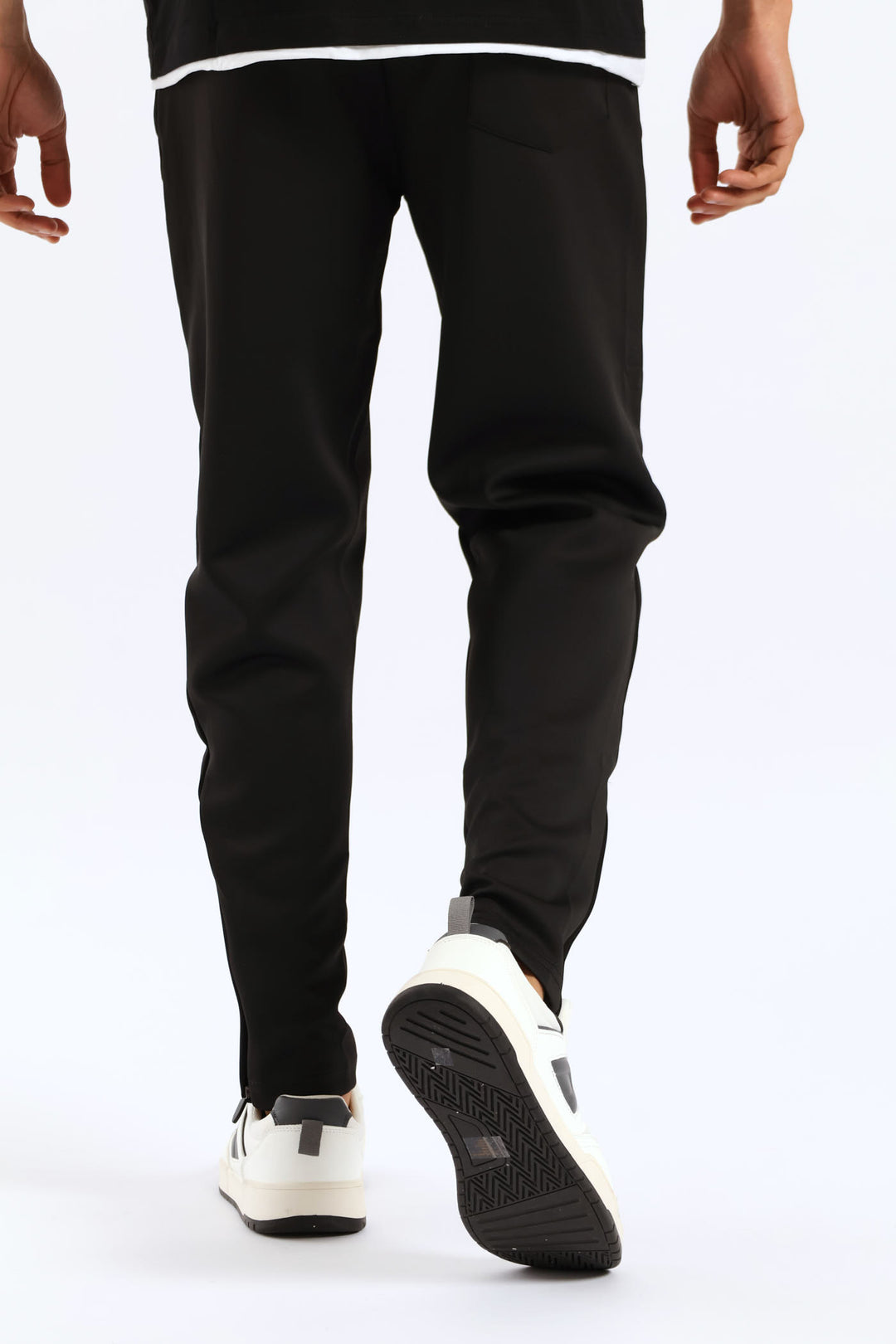 Ghost V2.0 Trackpants - Black