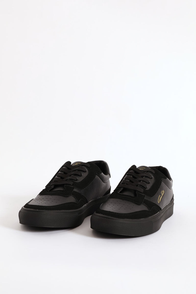 Finn Panelled Lace Up Sneaker - Black