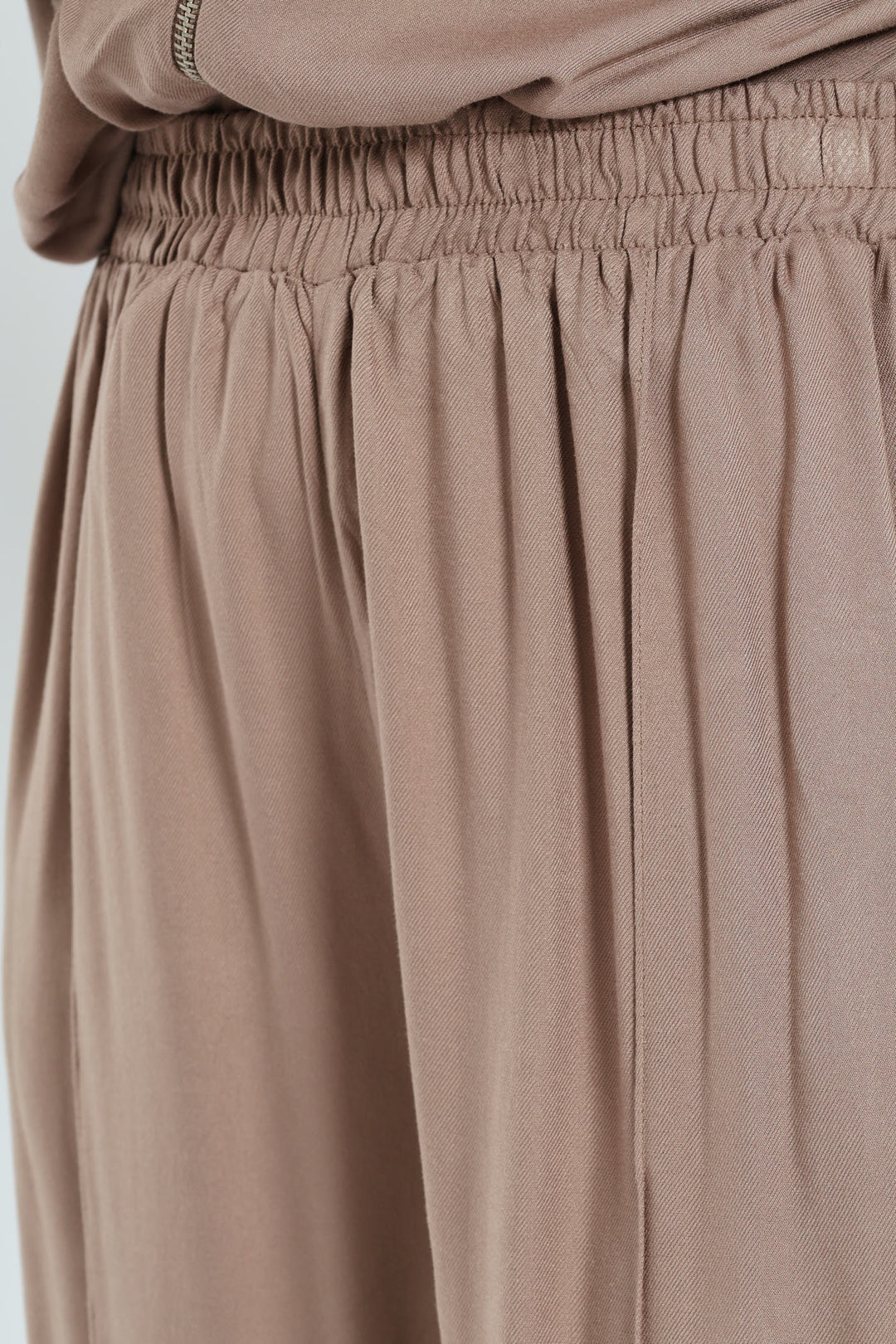 Sportstripe & Pintuck Pull-On Wideleg Pants - Taupe