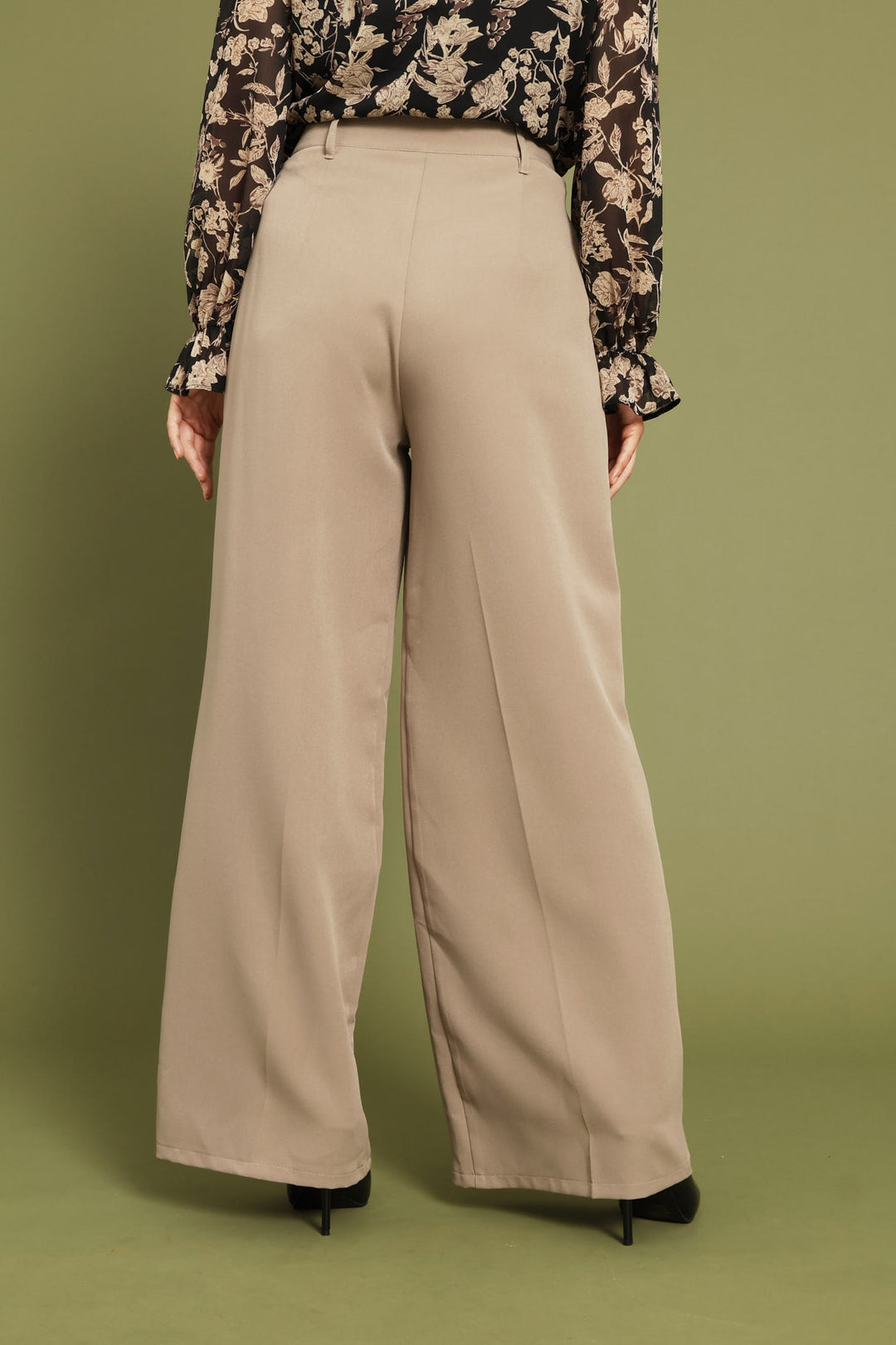 Concealed Button Wide Leg Pant - Taupe