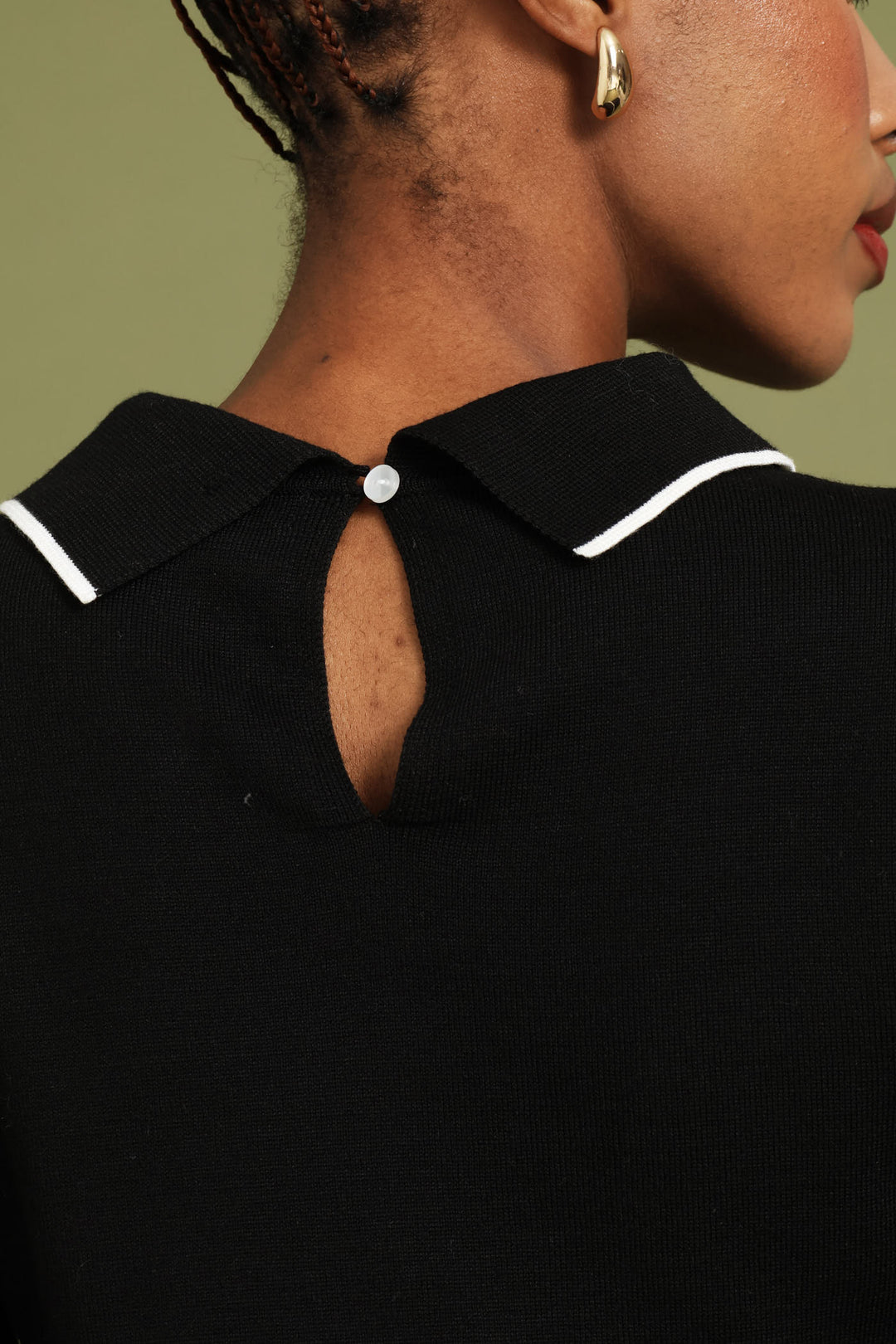 Collared Contrast Pullover - Black/White