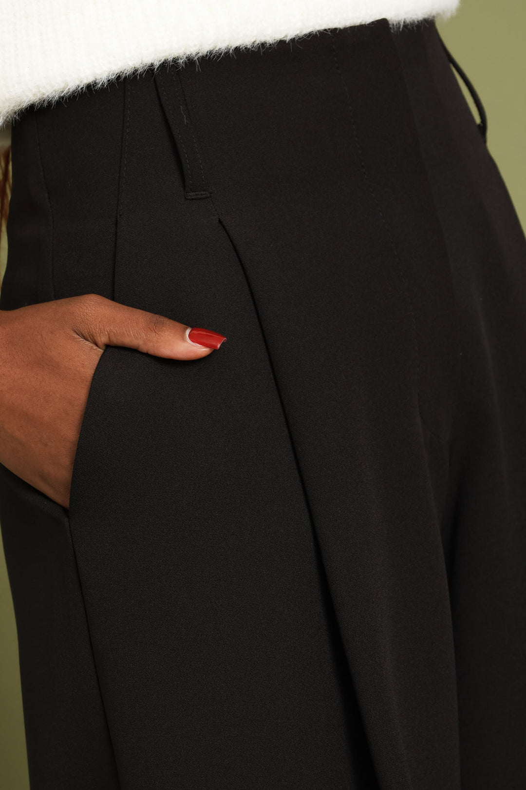 Darted Barrel Leg Pants - Black