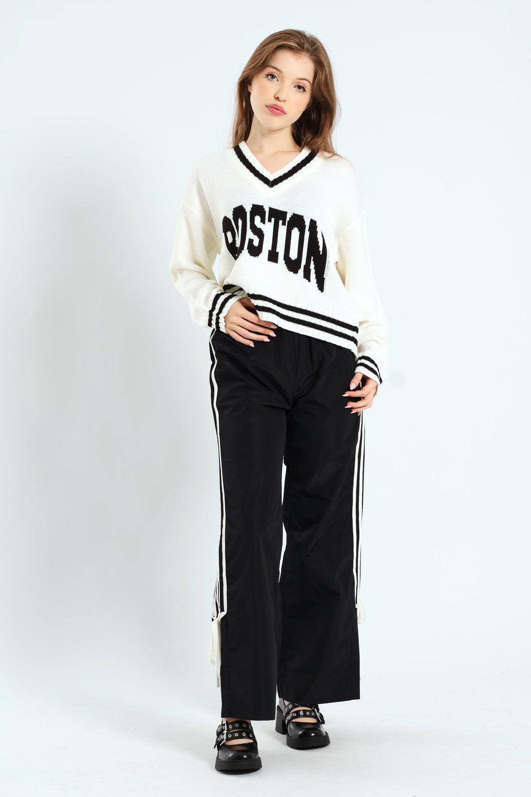 Long Sleeve Cropped Sweater - White/Black