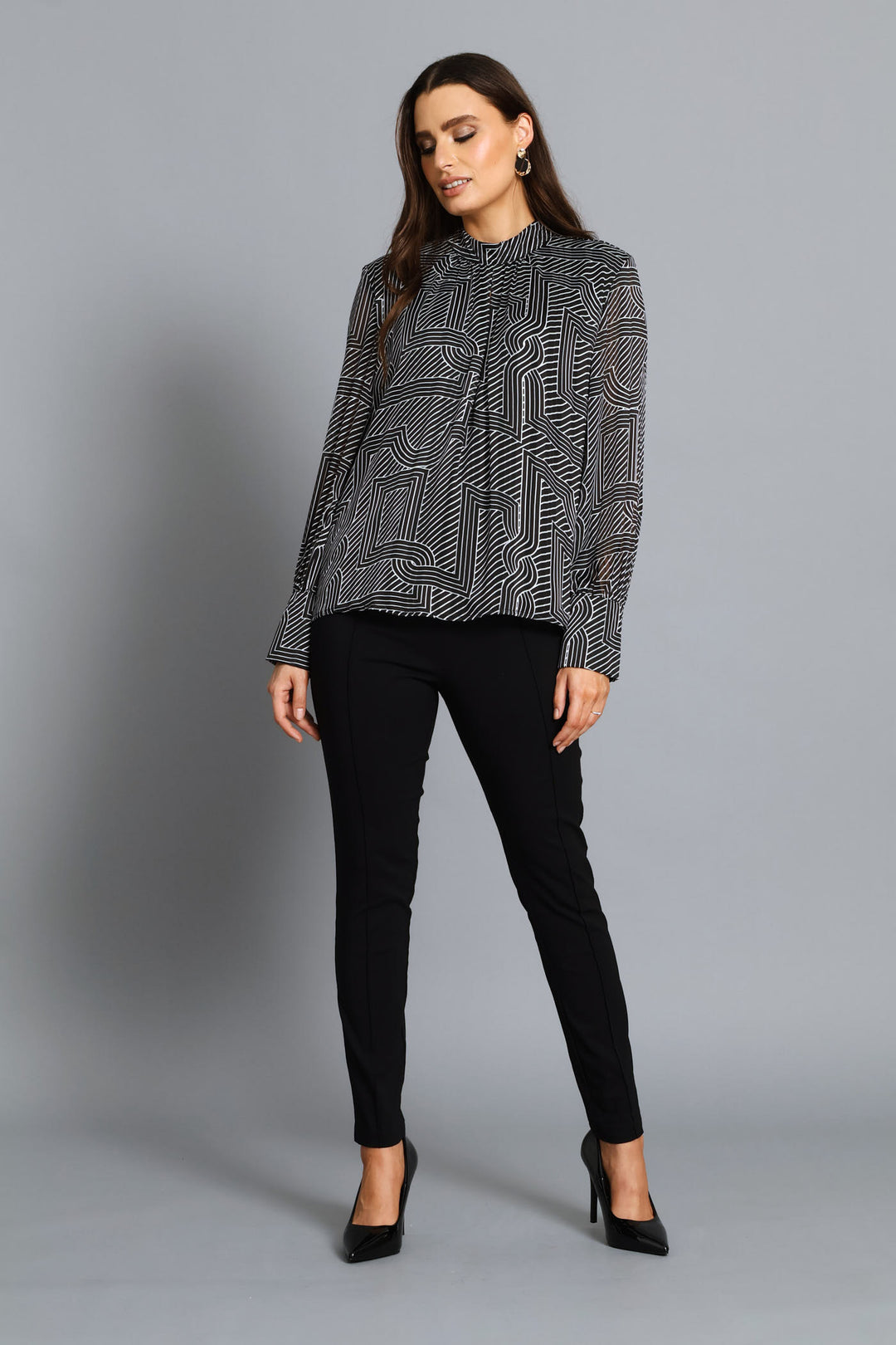 Hi-Neck Keyhole Geo Blouse - Black/Cream