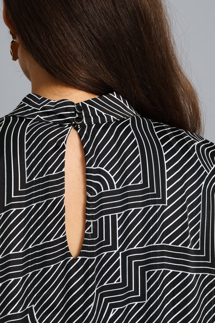 Hi-Neck Keyhole Geo Blouse - Black/Cream