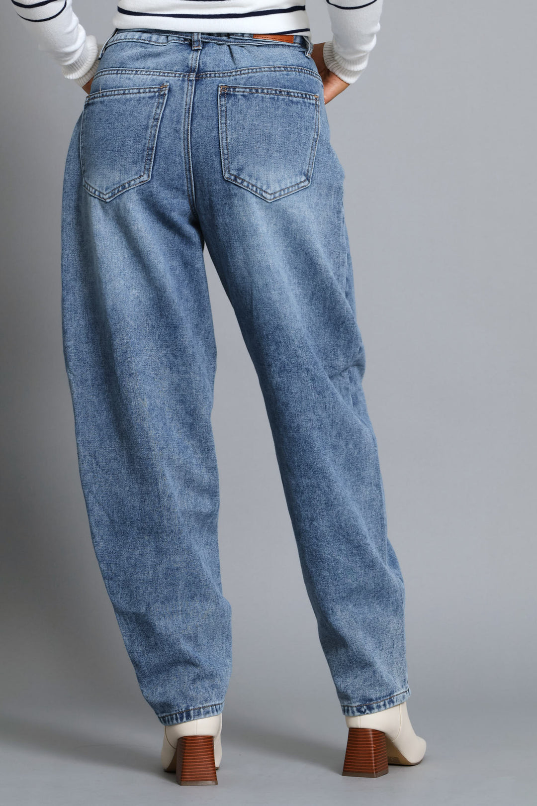 Self Belt Barrel Jean - Mid Wash