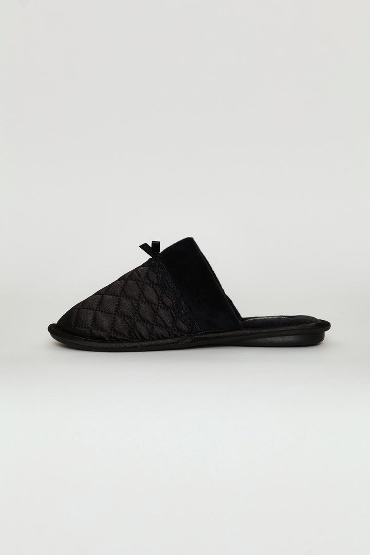 Quilted Closed Toe Slipper With Bow - Black