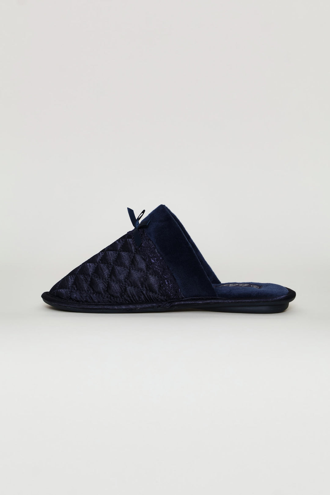 Quilted Closed Toe Slipper With Bow - Navy