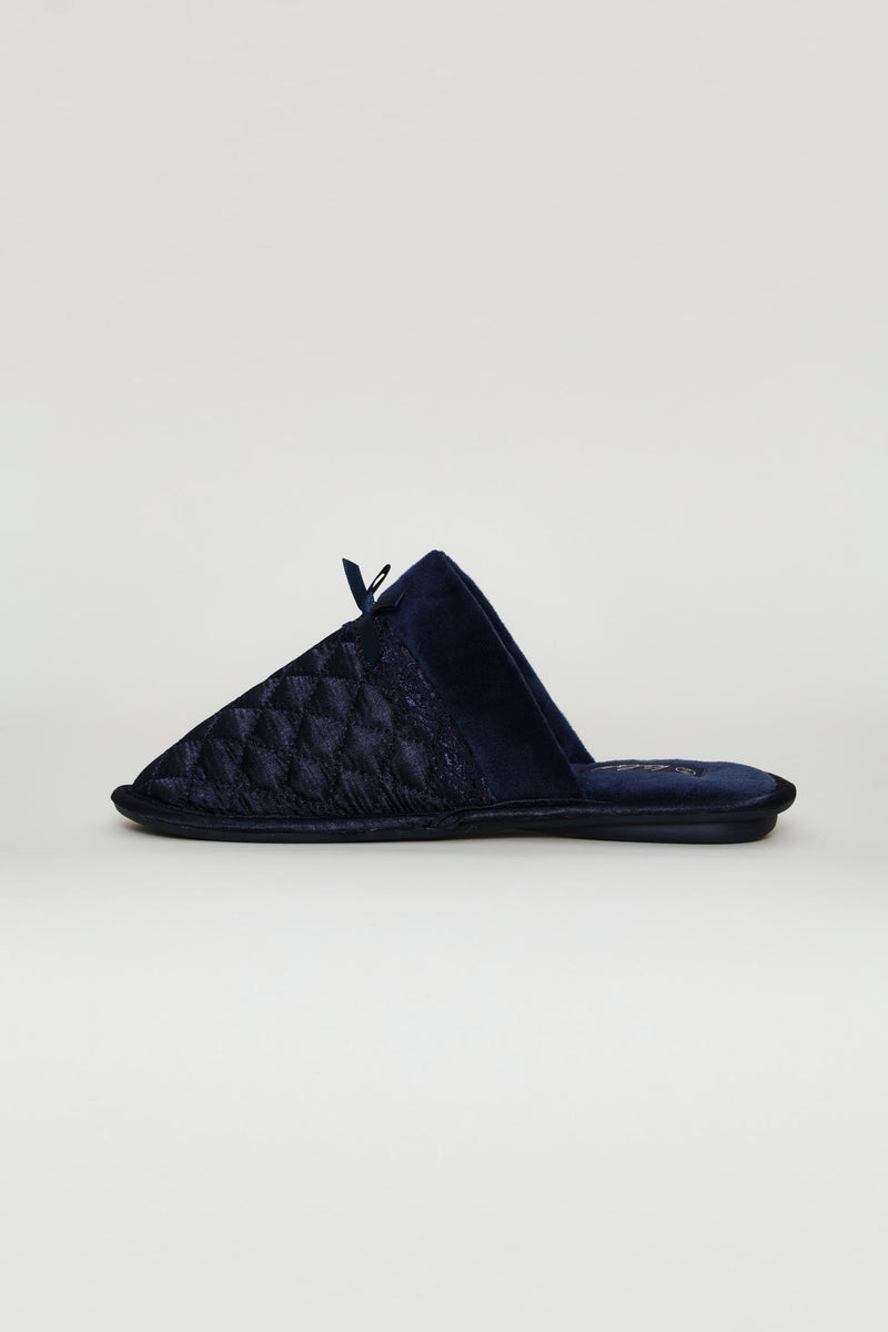 Quilted Closed Toe Slipper With Bow - Navy