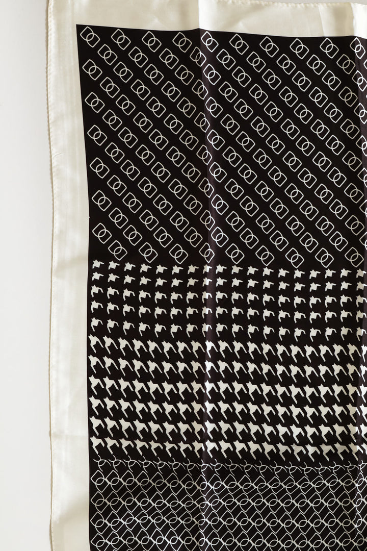 Print Satin Feel Scarf - Black/White