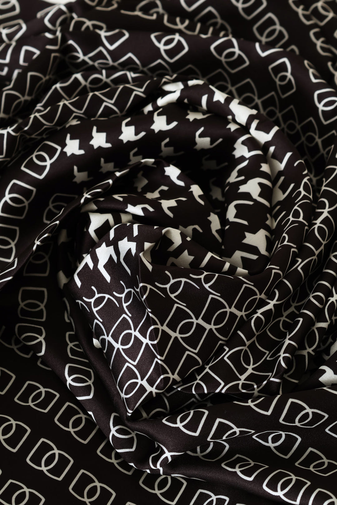 Print Satin Feel Scarf - Black/White