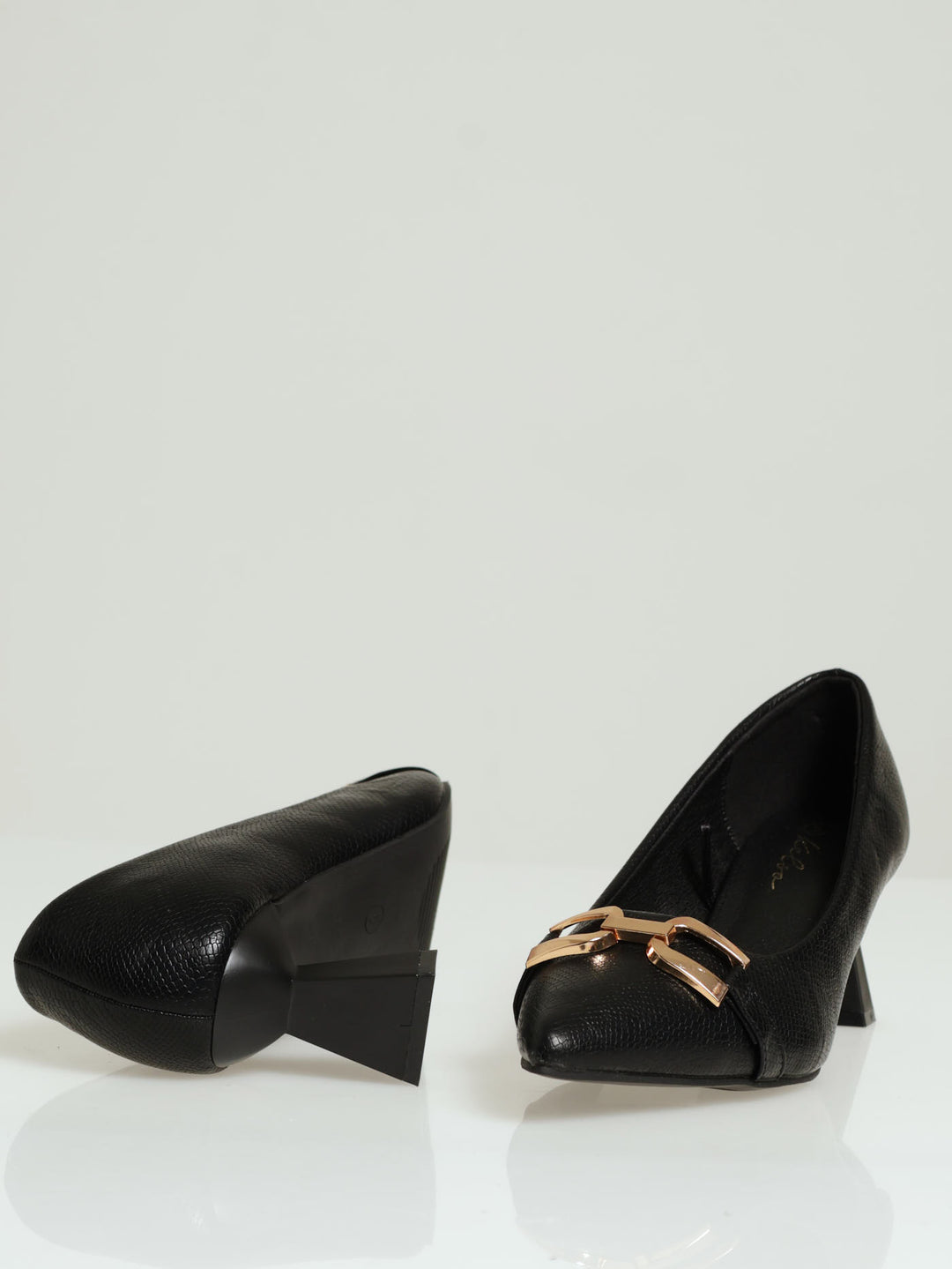 Tapered Court Heel With Metal Trim - Black