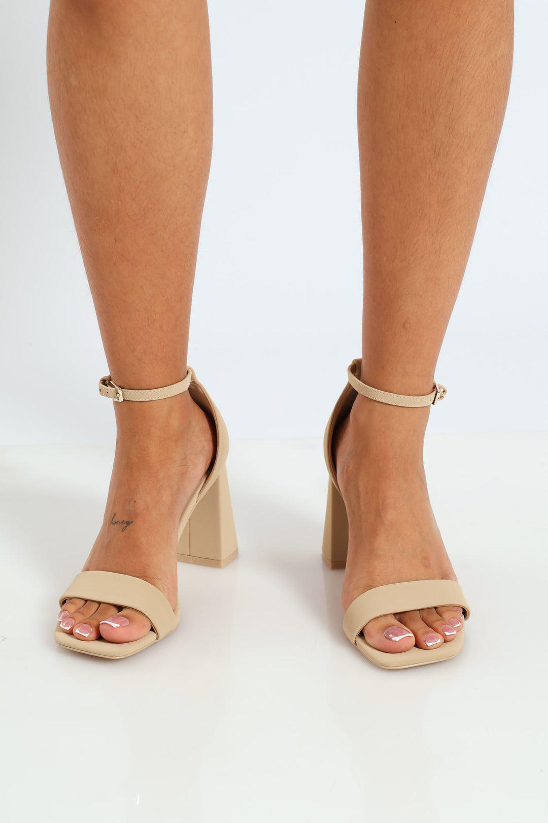 Lusita Ankle Strap Block Heeled Sandal - Bone