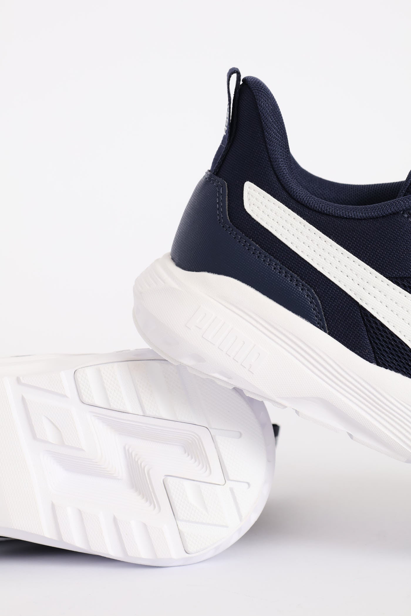 Mens Anzarun 2 Lite Sliptech Sneaker - Navy/White – Edgars