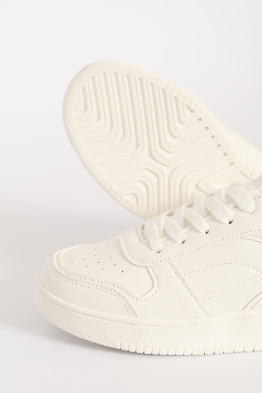 Girls Basic Court Sneaker - White