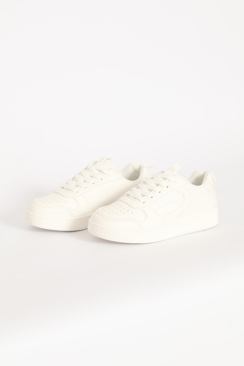 Girls Basic Court Sneaker - White