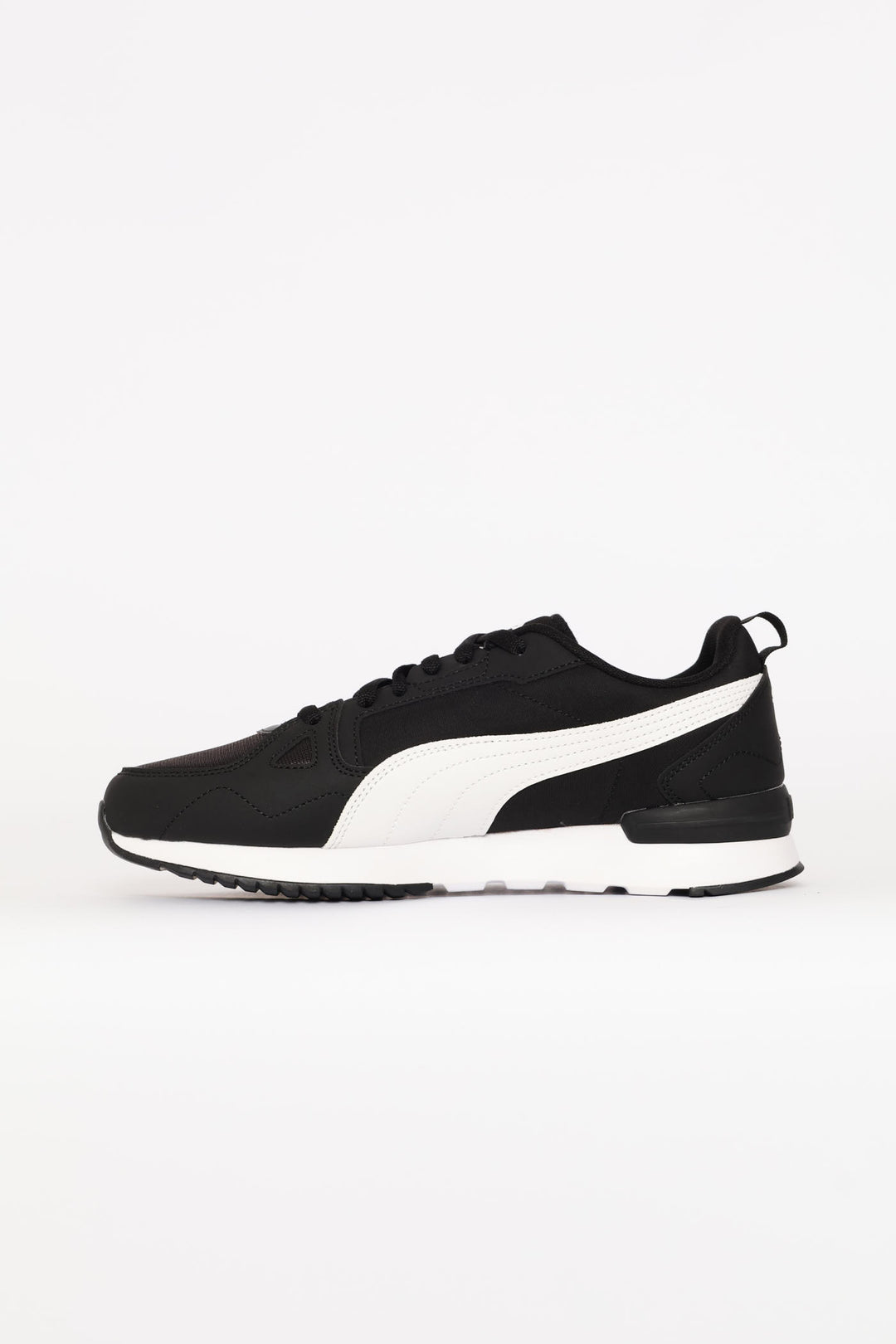 R78 Cyclone Retro Trainer - Black