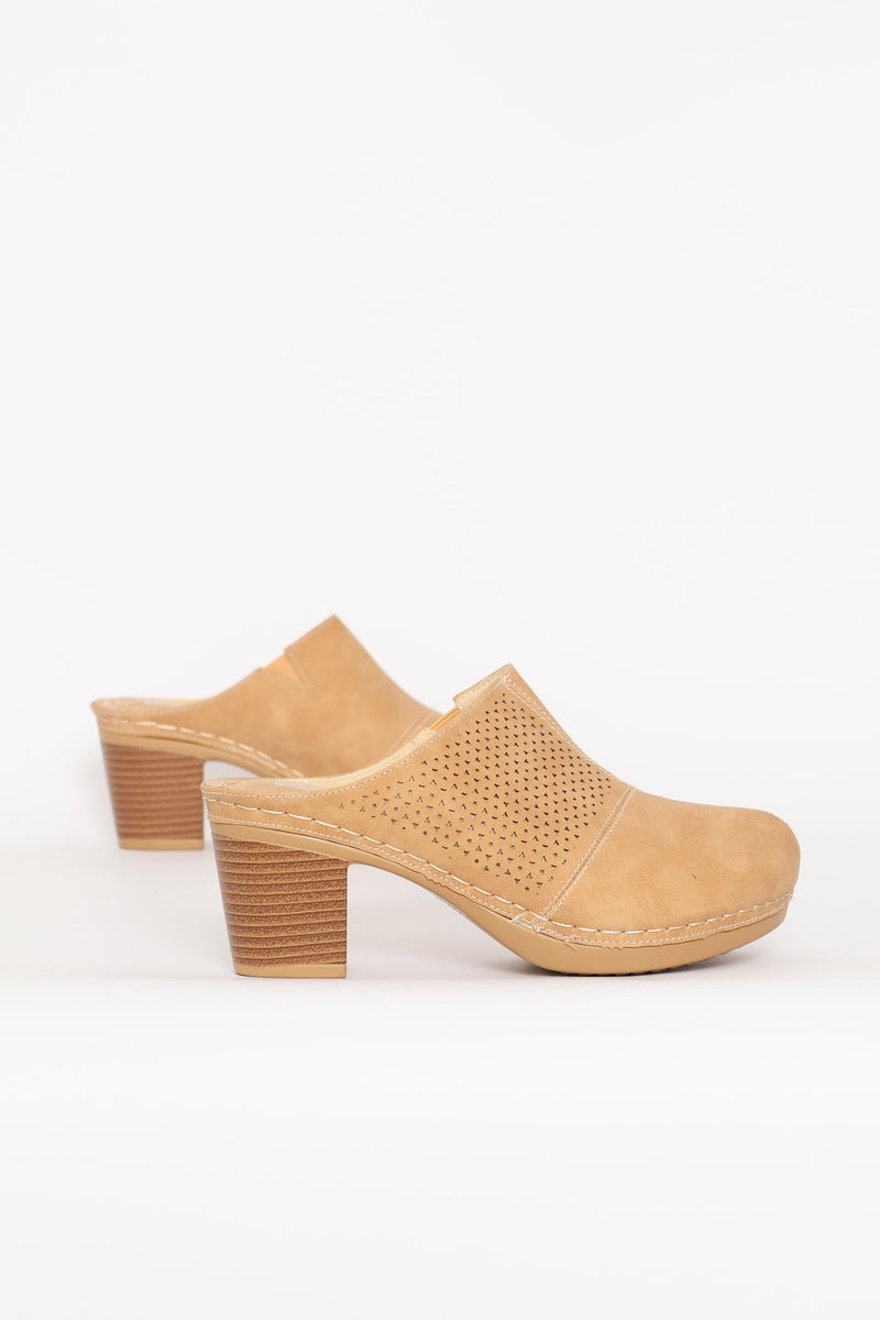 Soft Seanna Clog Heel - Mocha