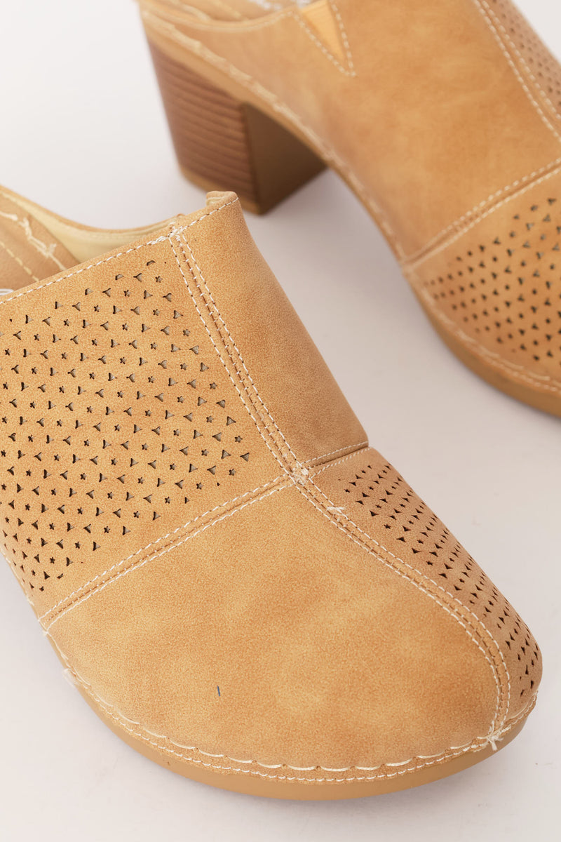 Soft Seanna Clog Heel - Mocha