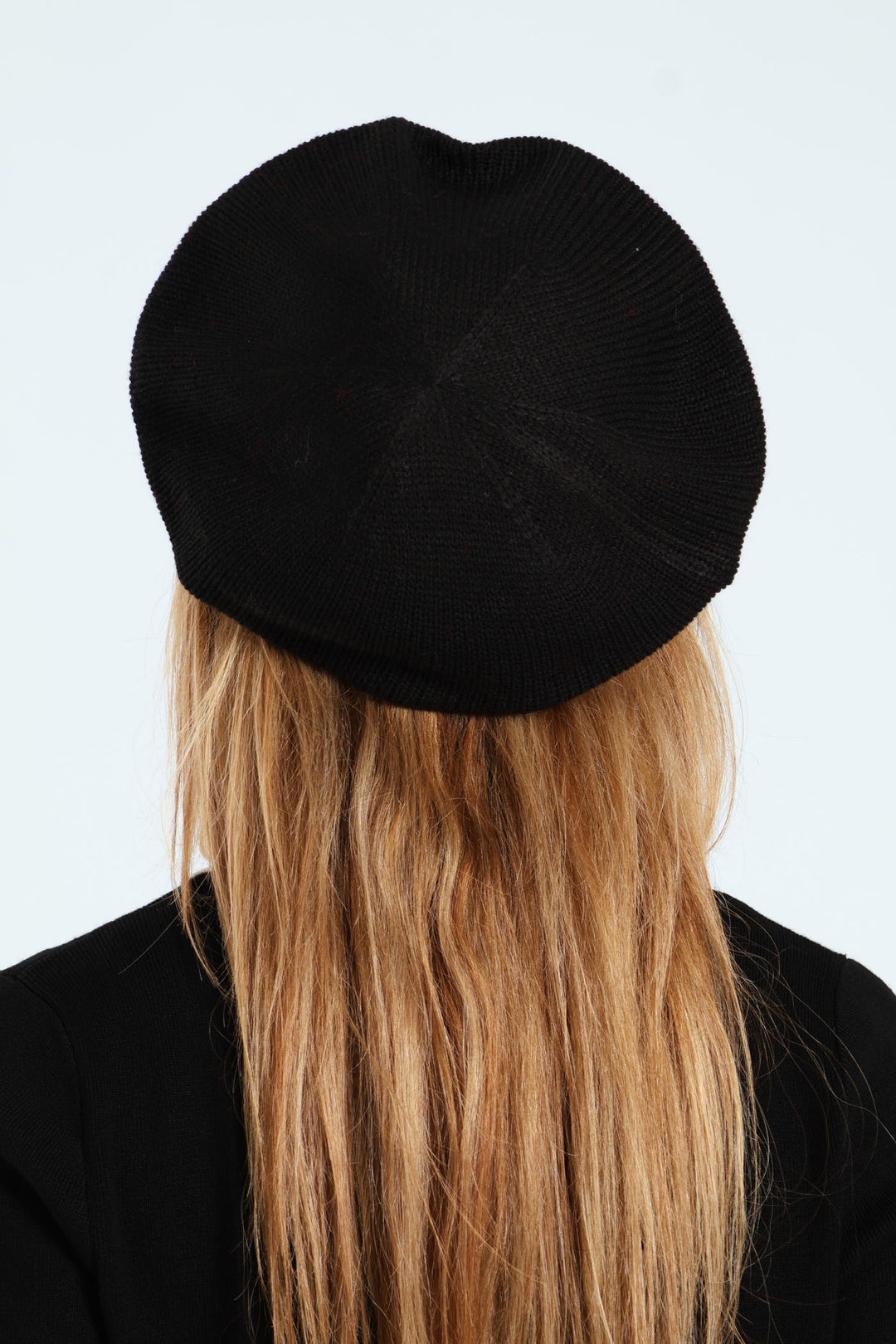 Fine Knitted Beret - Black