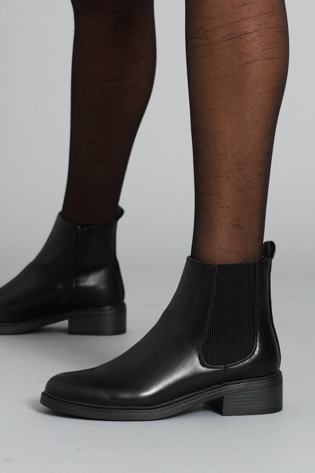 Classic Chelsea Boot - Black