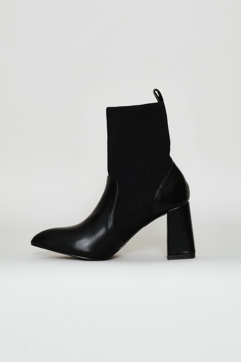 Thick Cable Sock Boot - Black