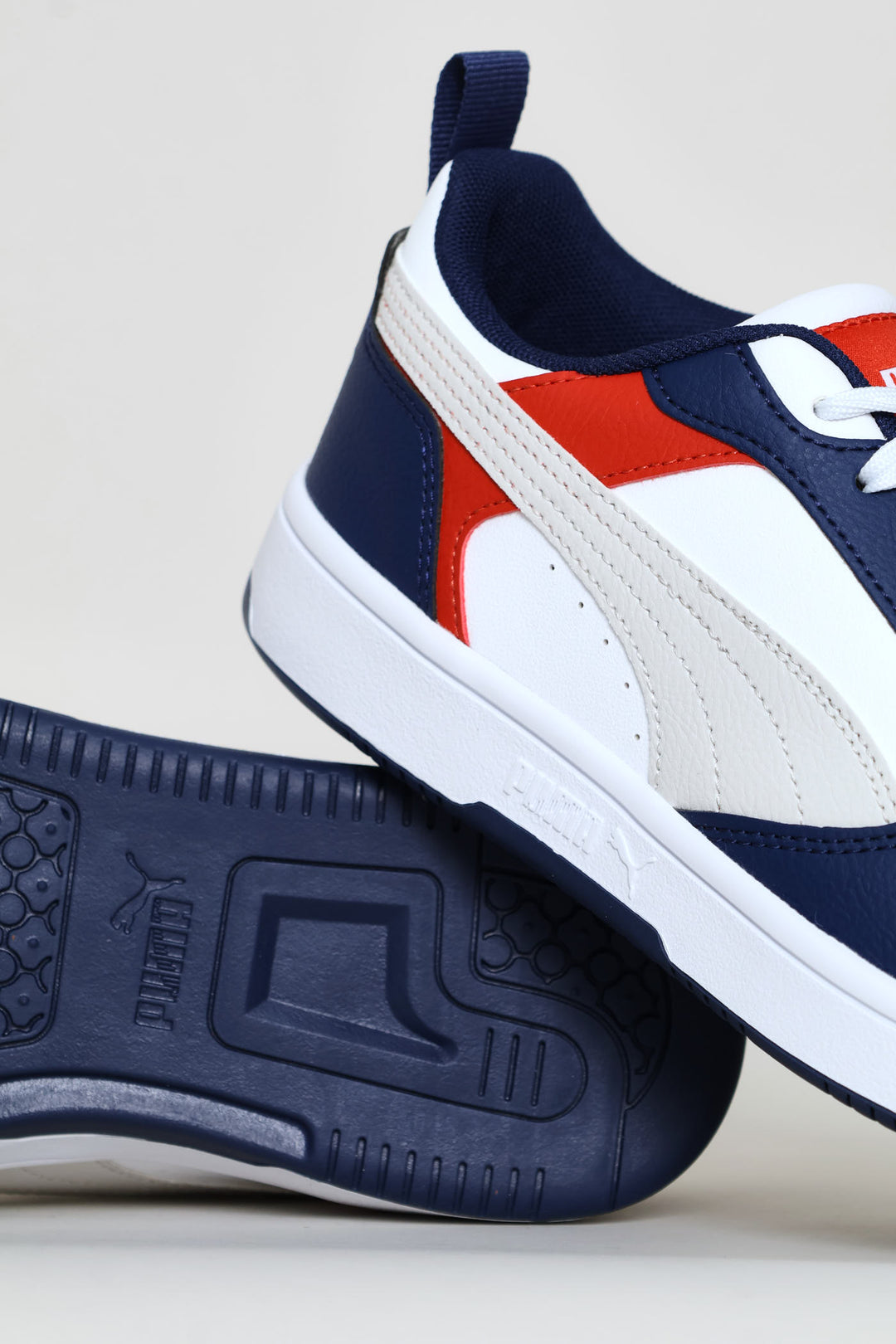 Boys Rebound V6 Lo Jr Sneaker - Blue/Red