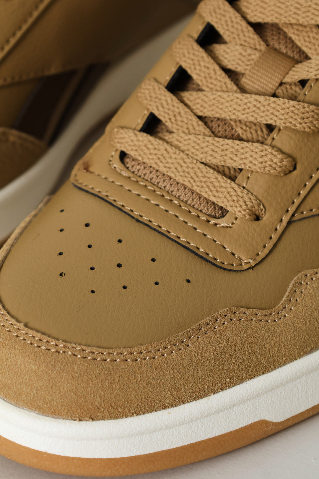Court Advance Sneaker - Tan