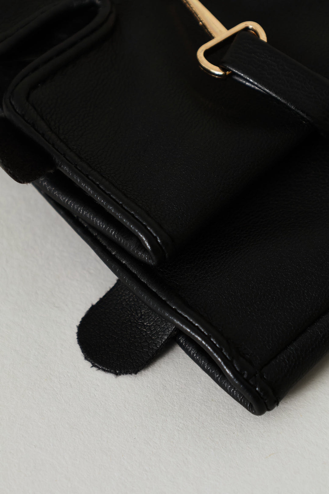 Gold Detail Pu Glove - Black