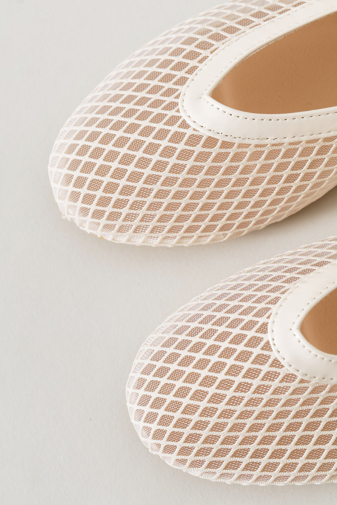 Plain Mesh Pump - Off White
