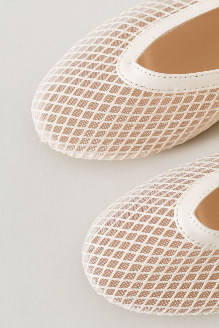 Plain Mesh Pump - Off White