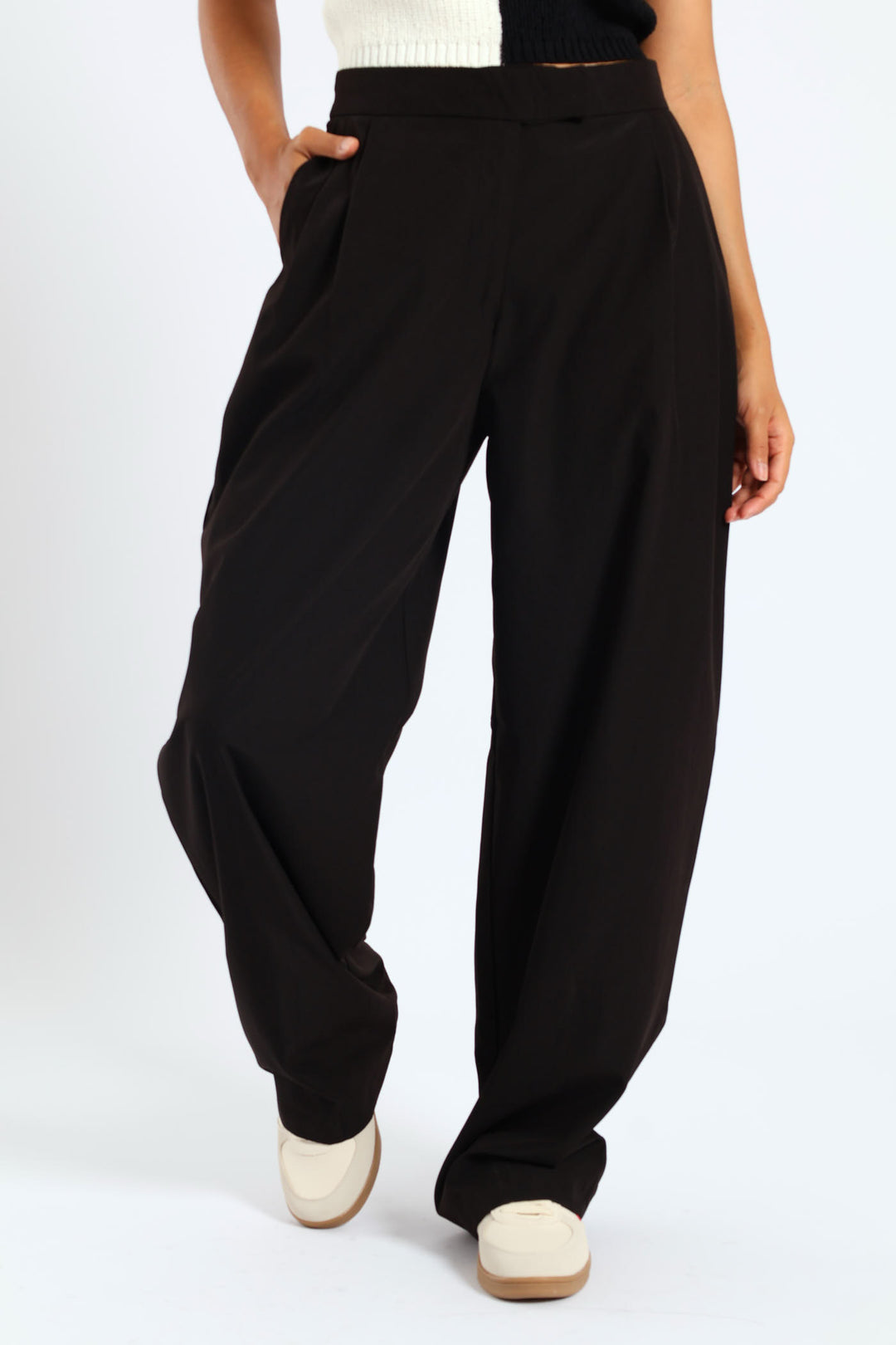 Smart Baggy Pleated Trouser - Black