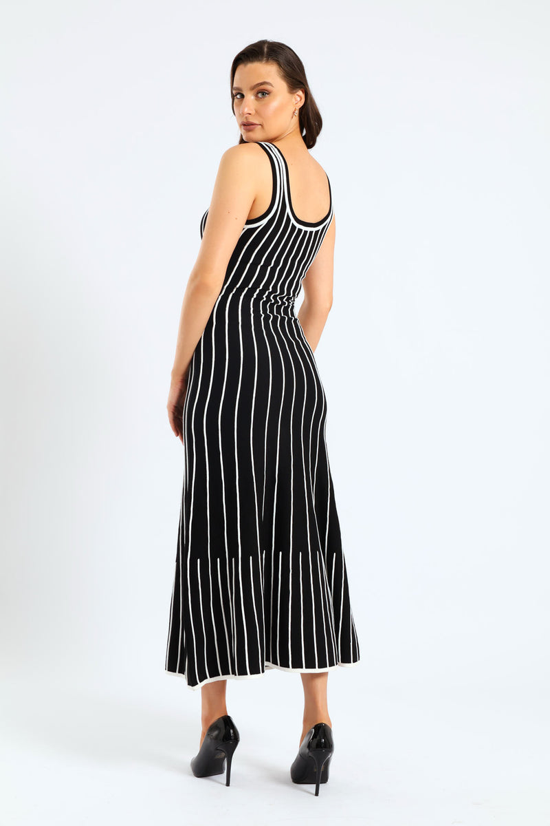 V-Neck Contrast Knitwear Midi Dress - Black/White