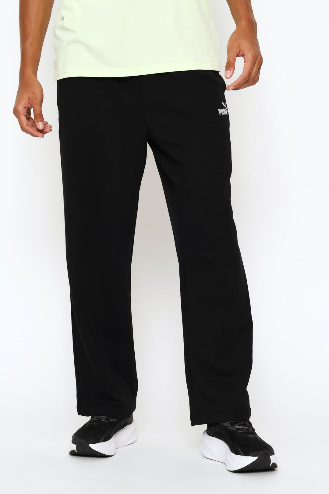 Essential Relaxed No.1 Logo Trackpant - Black