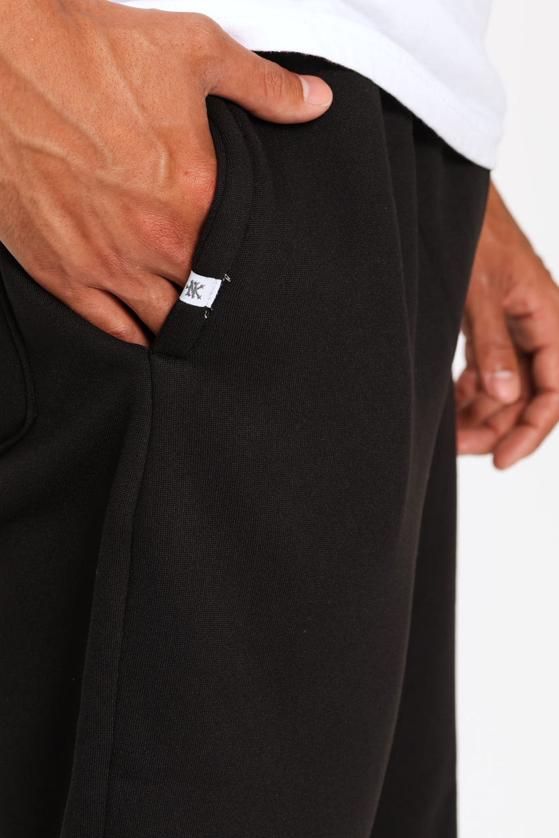 Badge Trackpant - Black