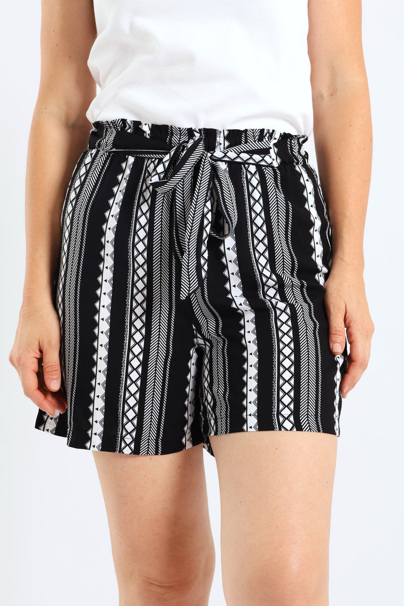 Belted Elasticated Mid Thigh Shorts - Black/White