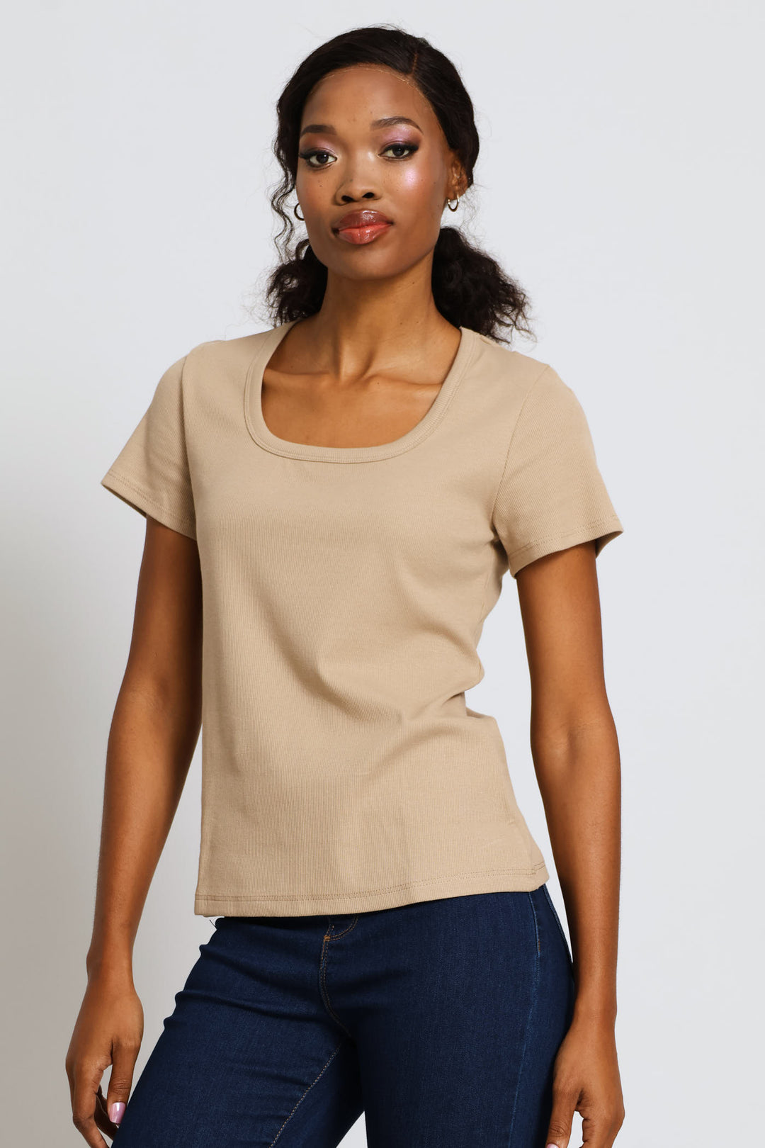 Scoop Neck Rib Fitted Tee - Dark Beige