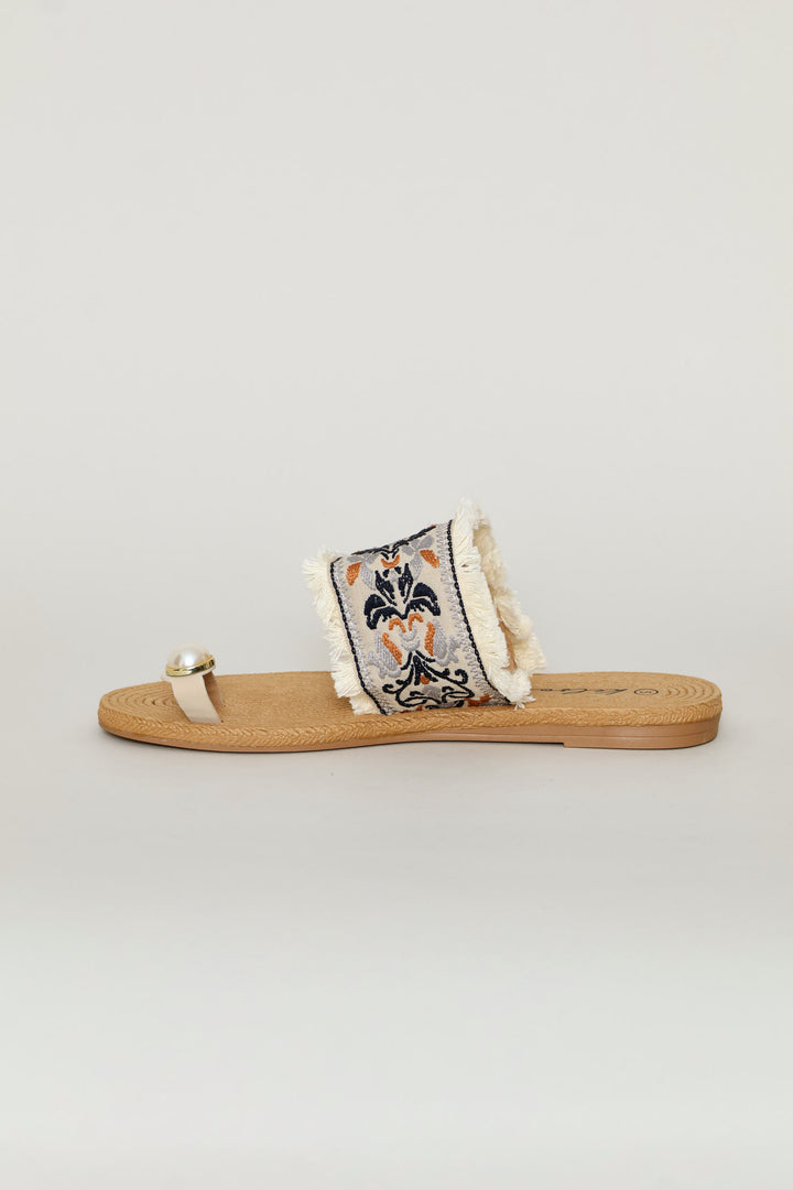 Pearl Toe Post Paisley Band Sandal - Multi