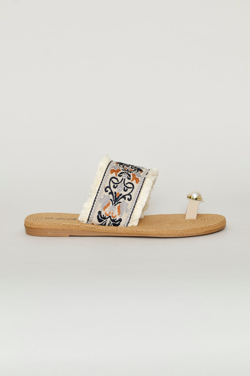 Pearl Toe Post Paisley Band Sandal - Multi