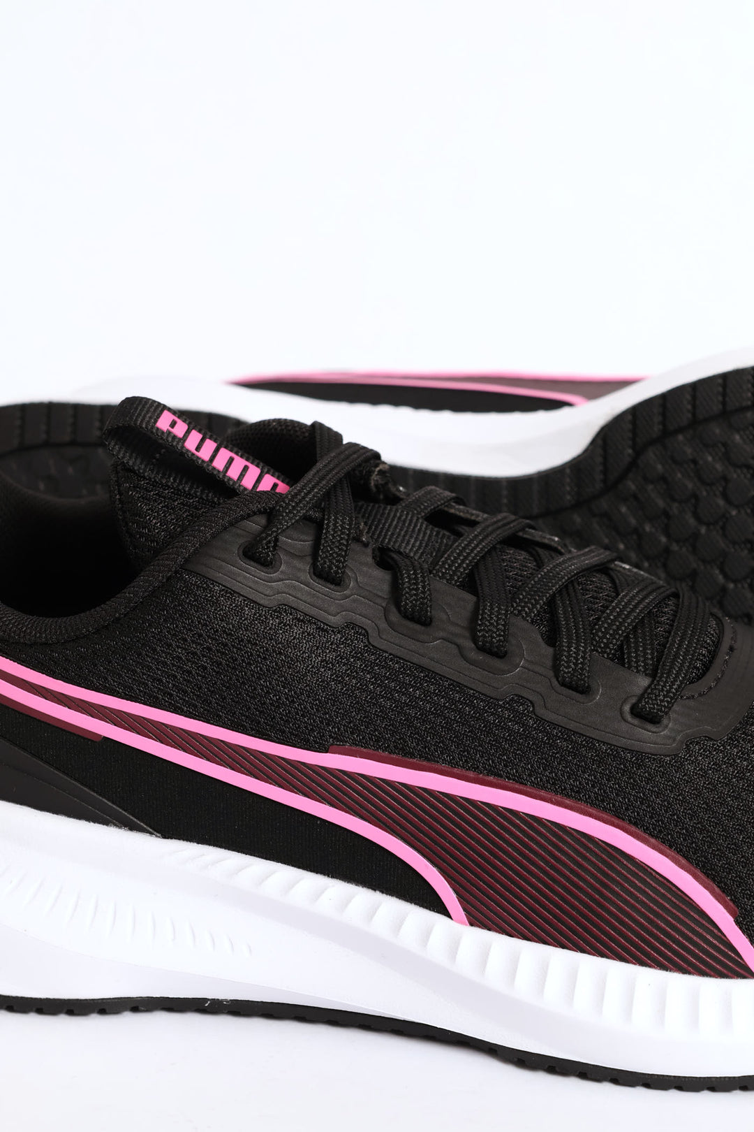 Flyer Lite 3 Sneaker - Black/Pink