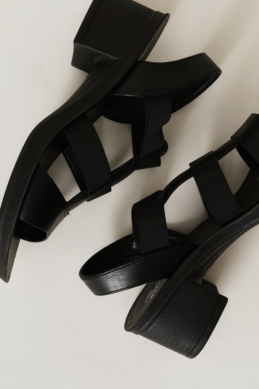 Soft Devana Mono Heel - Black