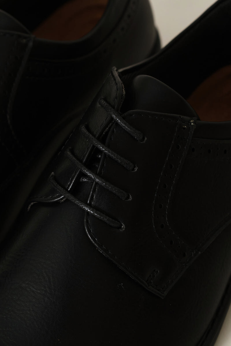 Basic Lace Up Formal Derby Shoe - Black